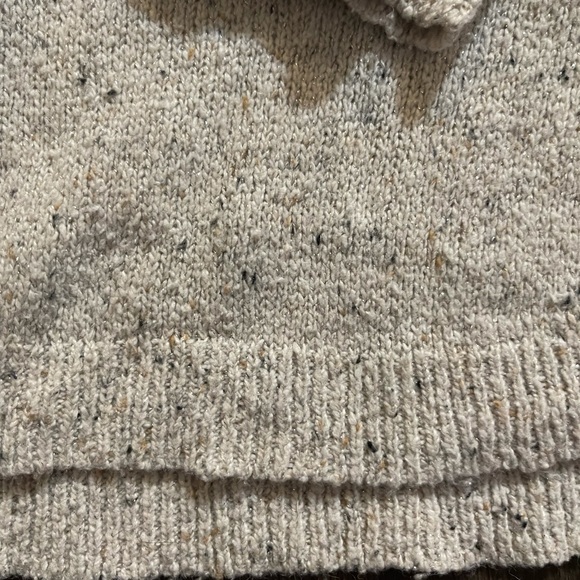 Cozy neutral Cowl-neck Sweater - Picture 4 of 5